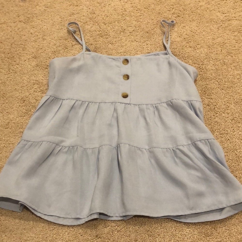 Women’s light blue flowy tank NWOT